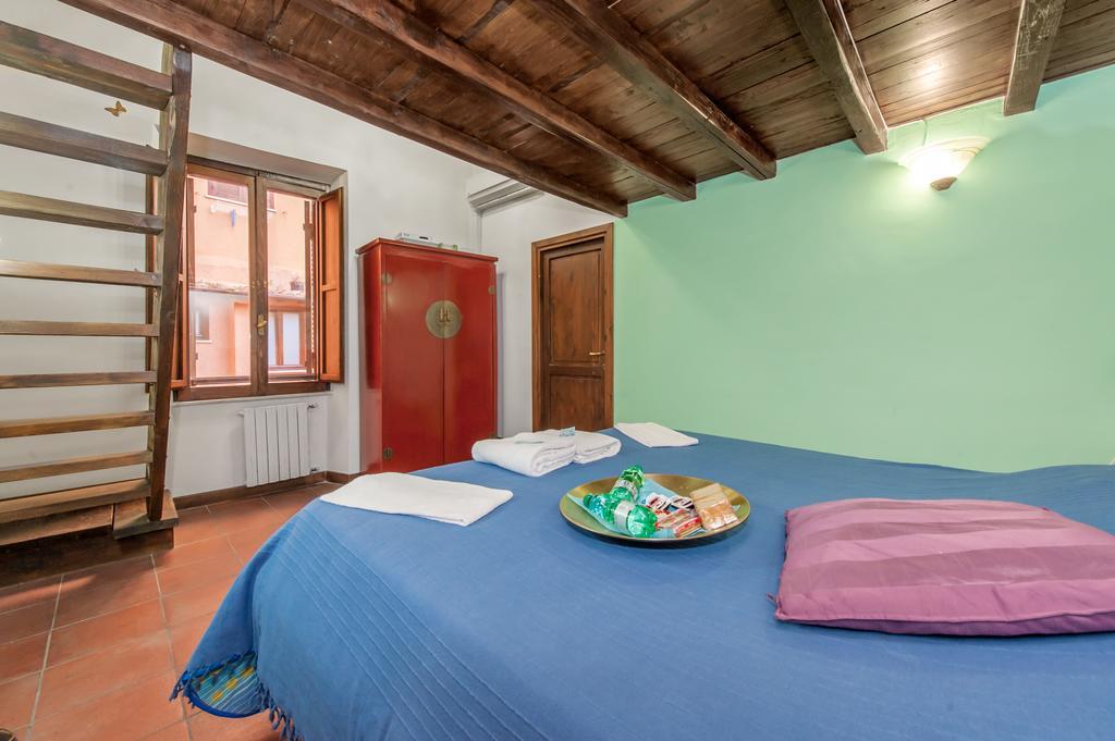 ローマ シニョール スイート コロッセオ Bed & Breakfast 部屋 写真