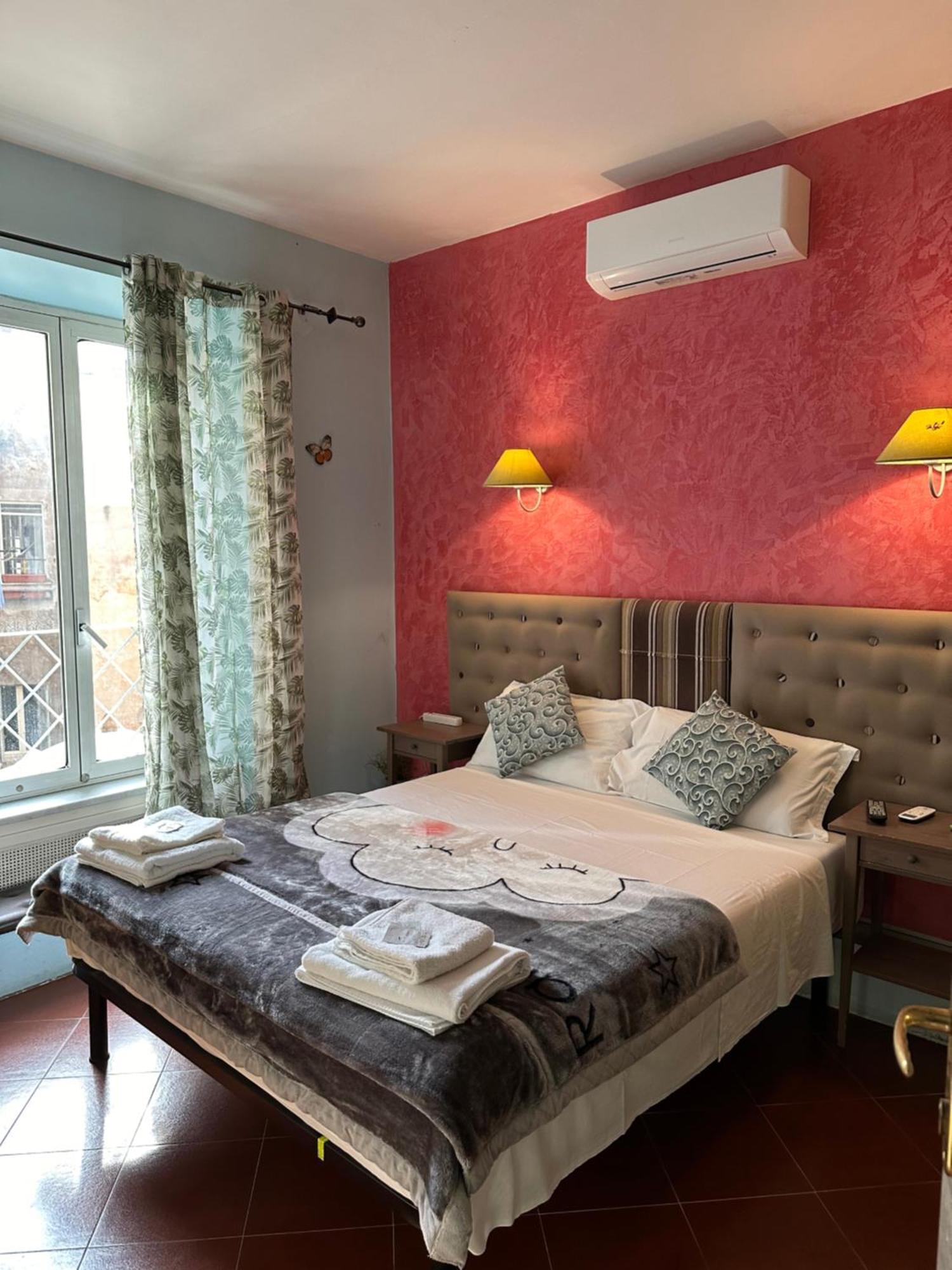ローマ シニョール スイート コロッセオ Bed & Breakfast エクステリア 写真