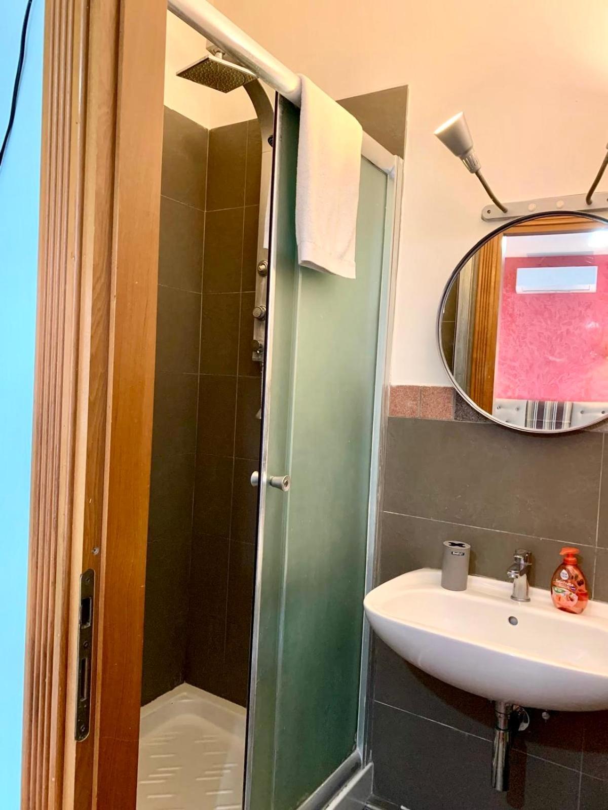 ローマ シニョール スイート コロッセオ Bed & Breakfast エクステリア 写真